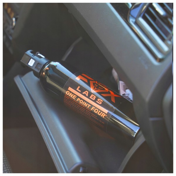 Gaz Pieprzowy FOX LABS ONE POINT FOUR Gaśnica 485 ml Stożek Mgły G-095 Gaz Pieprzowy FOX LABS ONE POINT FOUR Gaśnica 485 ml Stożek Mgły G-095